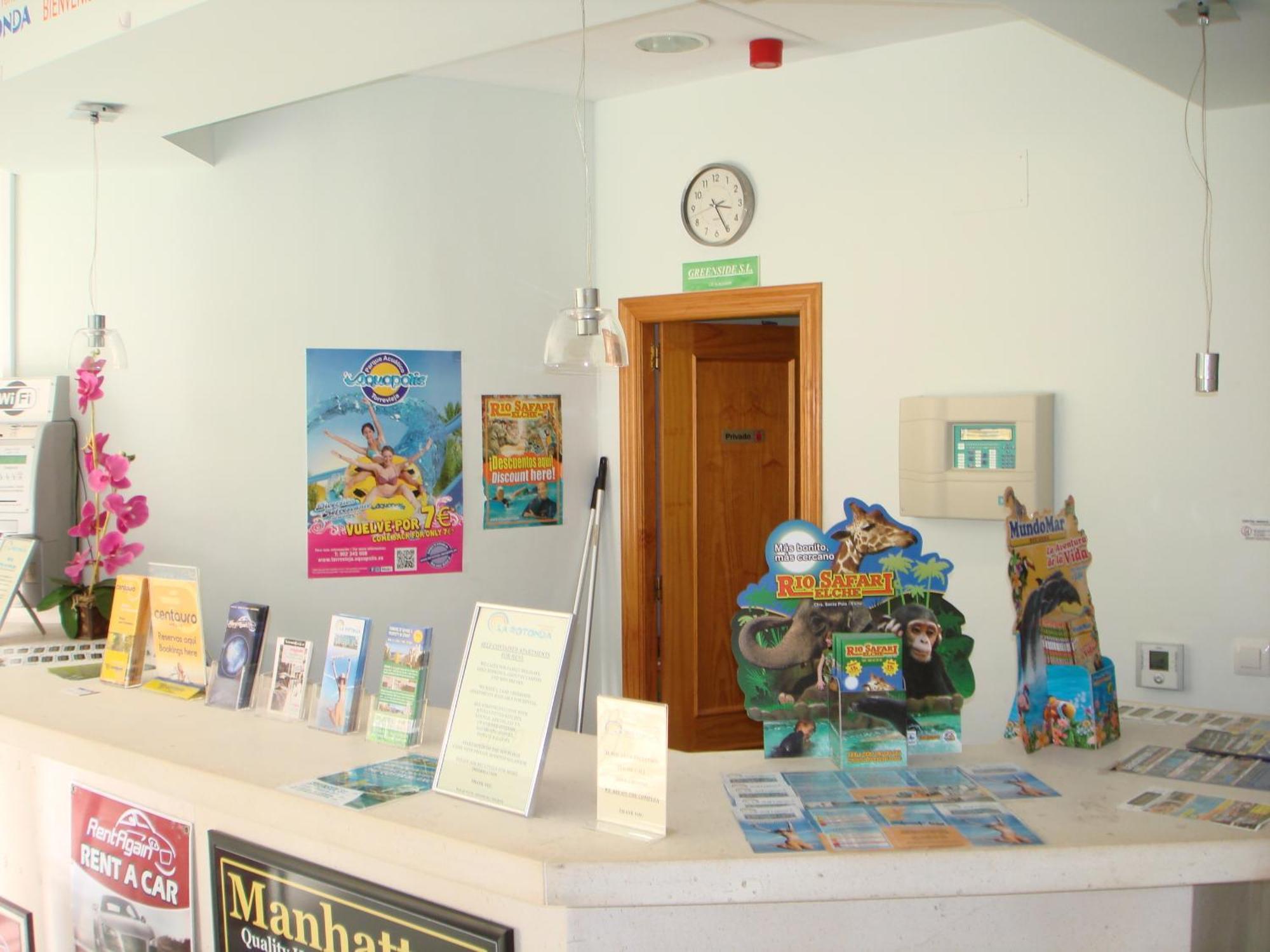 Reception La Rotonda Aparthotel Orihuela Bagian luar foto